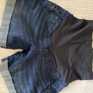 Maternity shorts